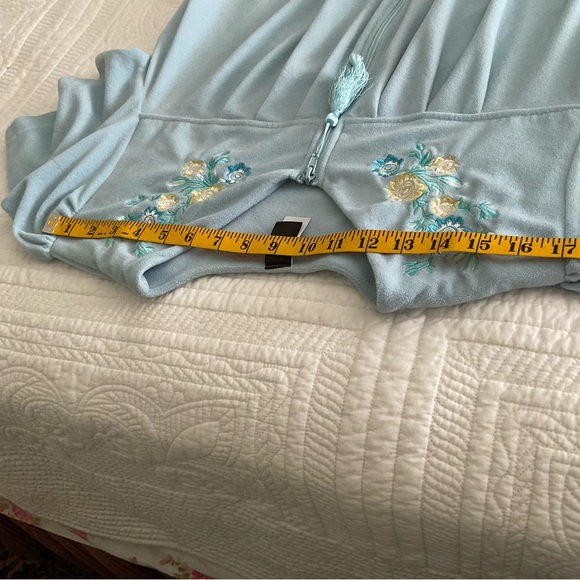 LIGHT BLUE EMBROIDERED WAFFLE-KNIT ZIP ROBE, SIZE:L/G - Picture 7 of 9